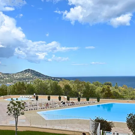 Apartment Le Belvedere - D4 256 By Interhome Saint-Raphaël