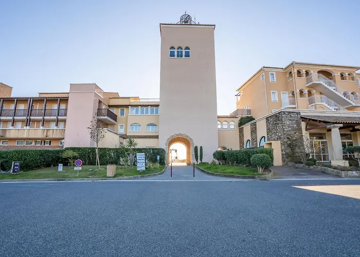 Apartment Le Belvedere - D4 256 By Interhome Saint-Raphaël